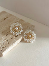 Load image into Gallery viewer, SARAH studs