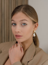 Load image into Gallery viewer, FLORENCE Earrings