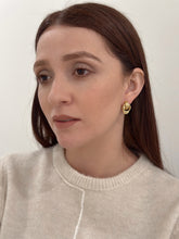 Load image into Gallery viewer, COSETTE studs
