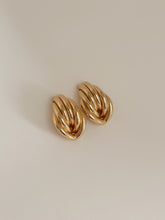 Load image into Gallery viewer, RILEY earrings
