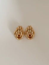 Load image into Gallery viewer, RILEY earrings
