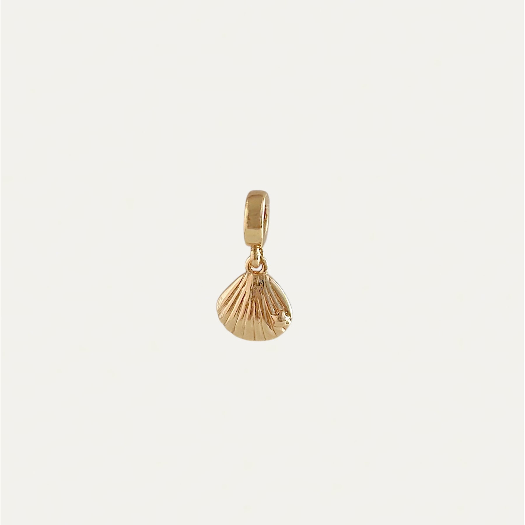 SEA SHELL CHARM
