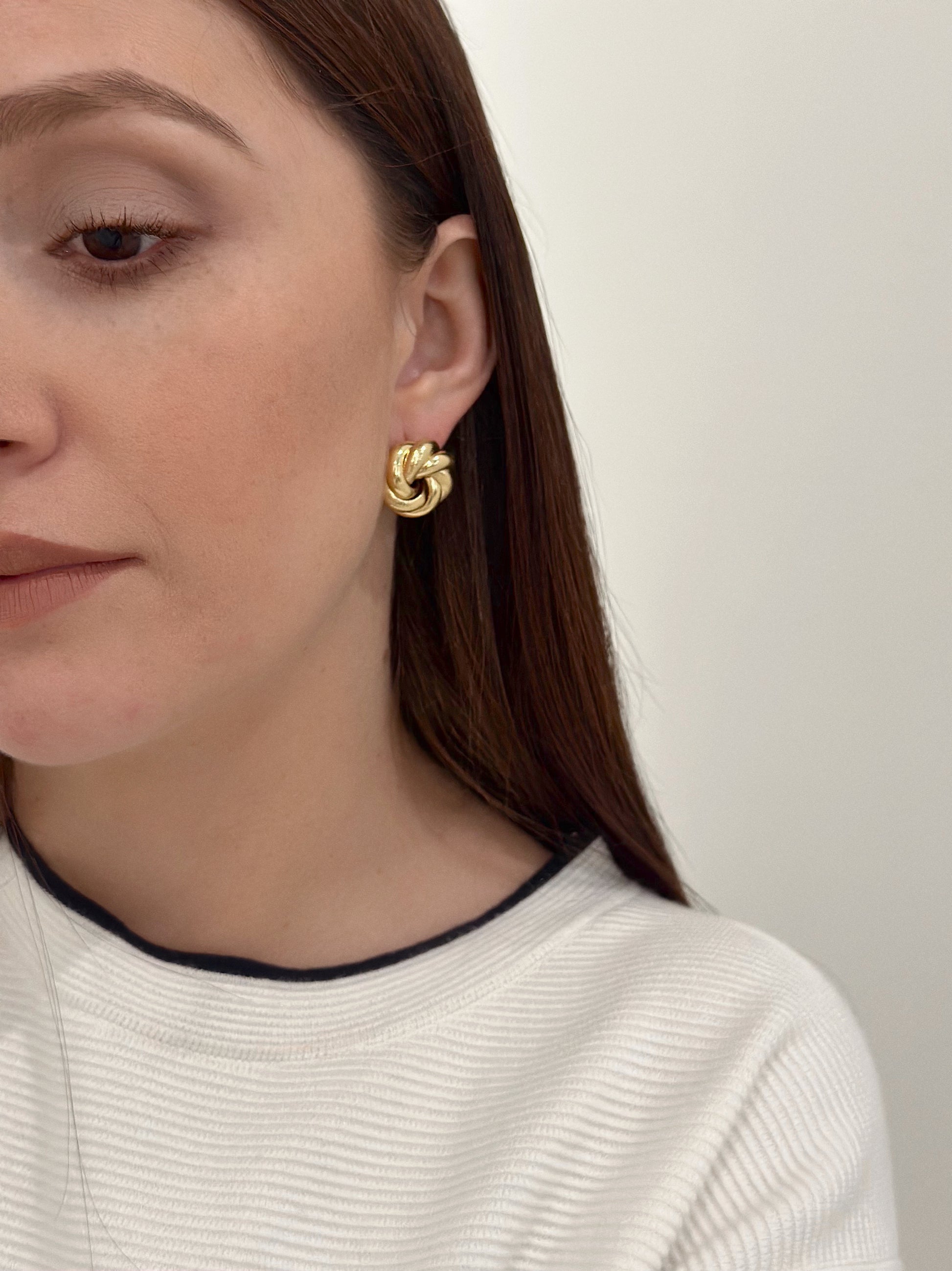 JOLIE Studs