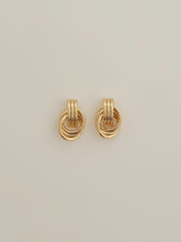 Load image into Gallery viewer, COSETTE studs
