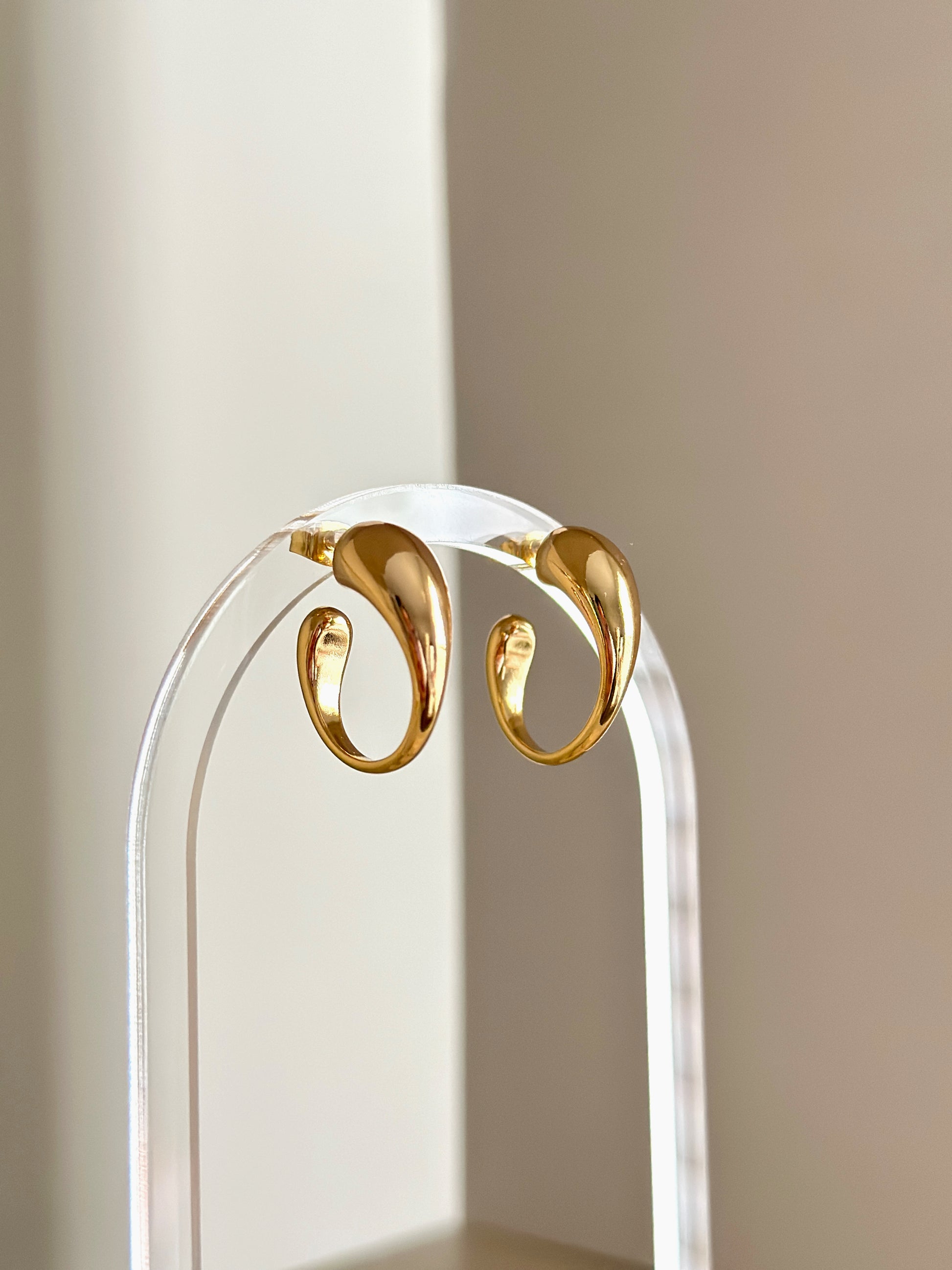 ELLIE Hoops