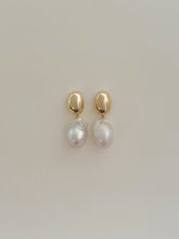 Load image into Gallery viewer, FLORENCE Earrings
