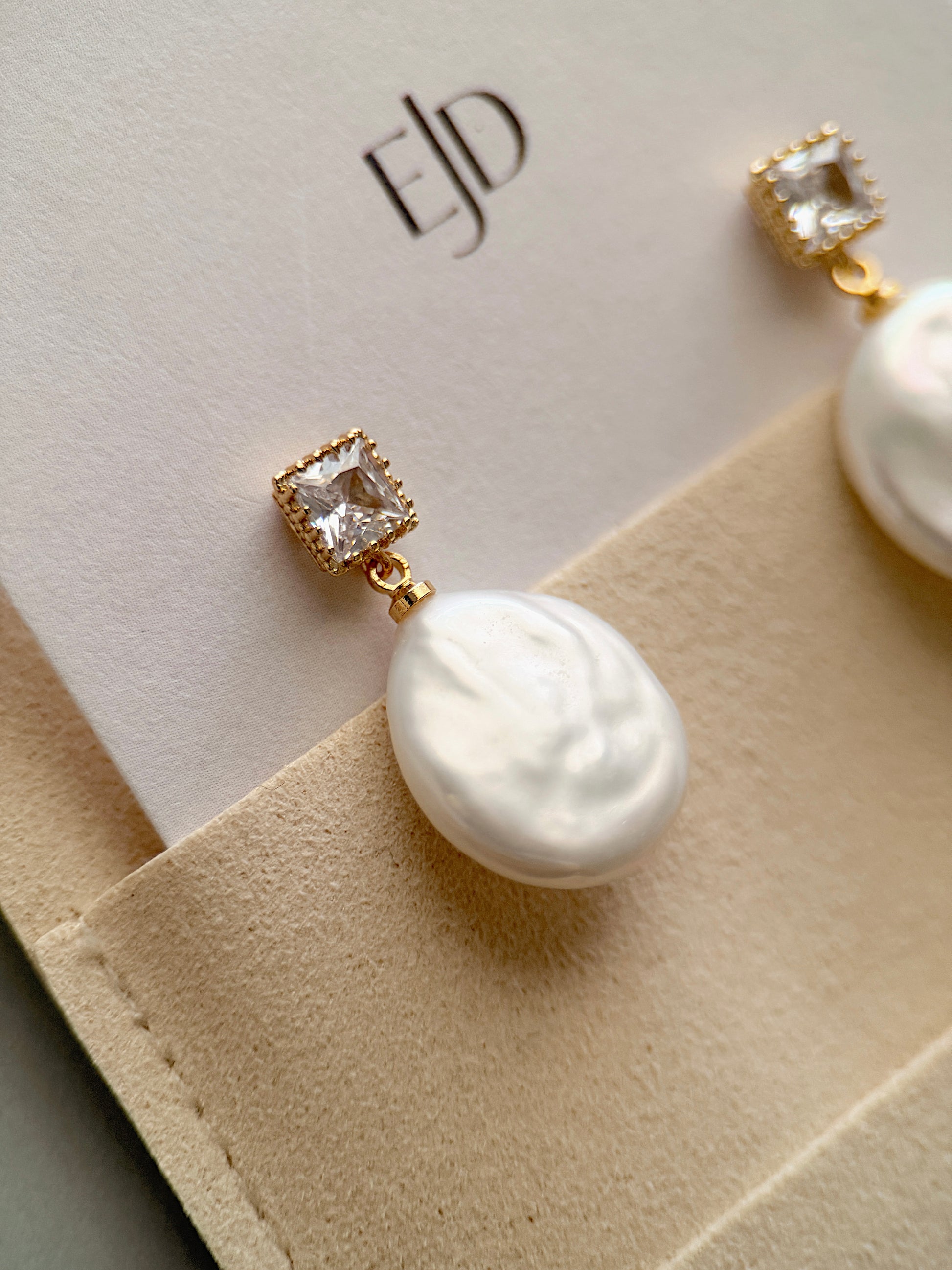 MELLIER Pearl Earrings