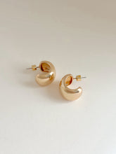 Load image into Gallery viewer, ASH Hoop Earrings
