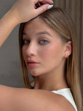 Load image into Gallery viewer, MAHE Set Huggies
