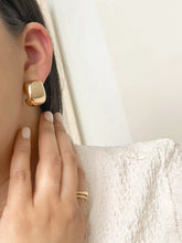 Load image into Gallery viewer, ASH Hoop Earrings
