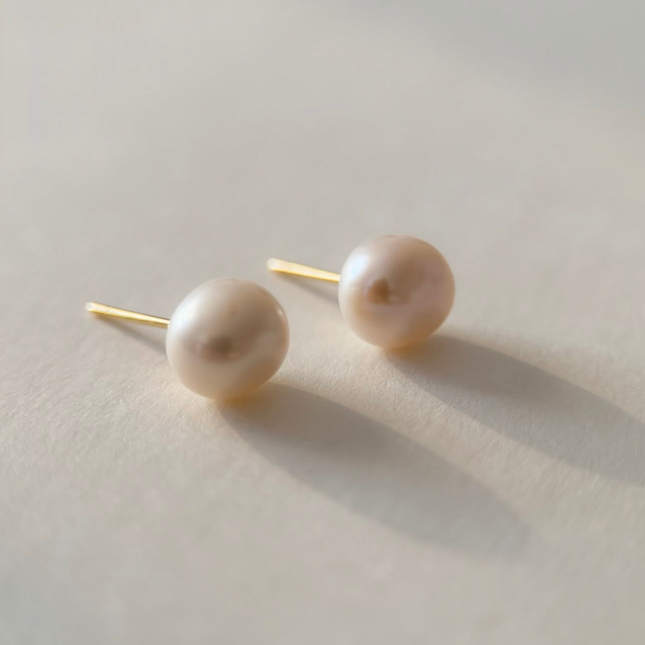 GEMMA Pearl Studs