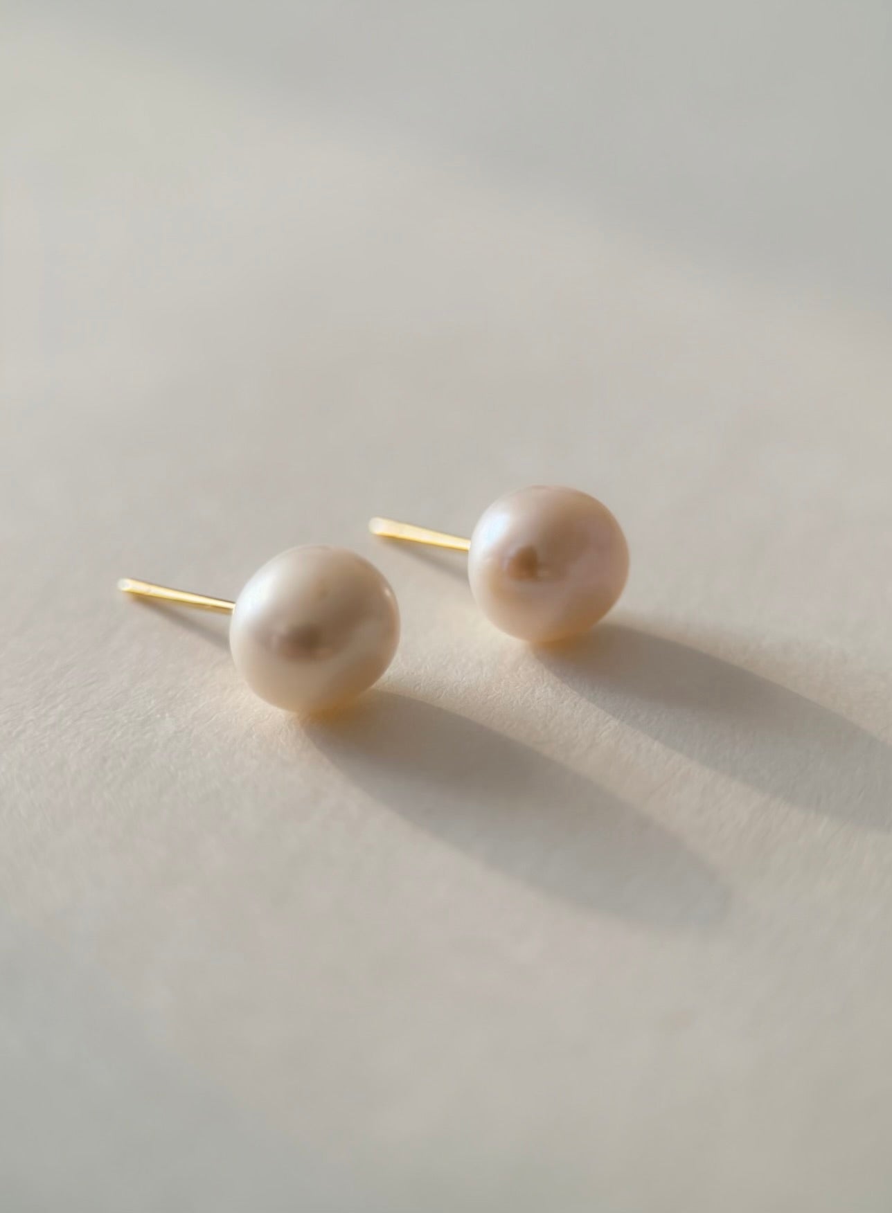 GEMMA Pearl Studs