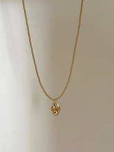 Load image into Gallery viewer, DOVER necklace
