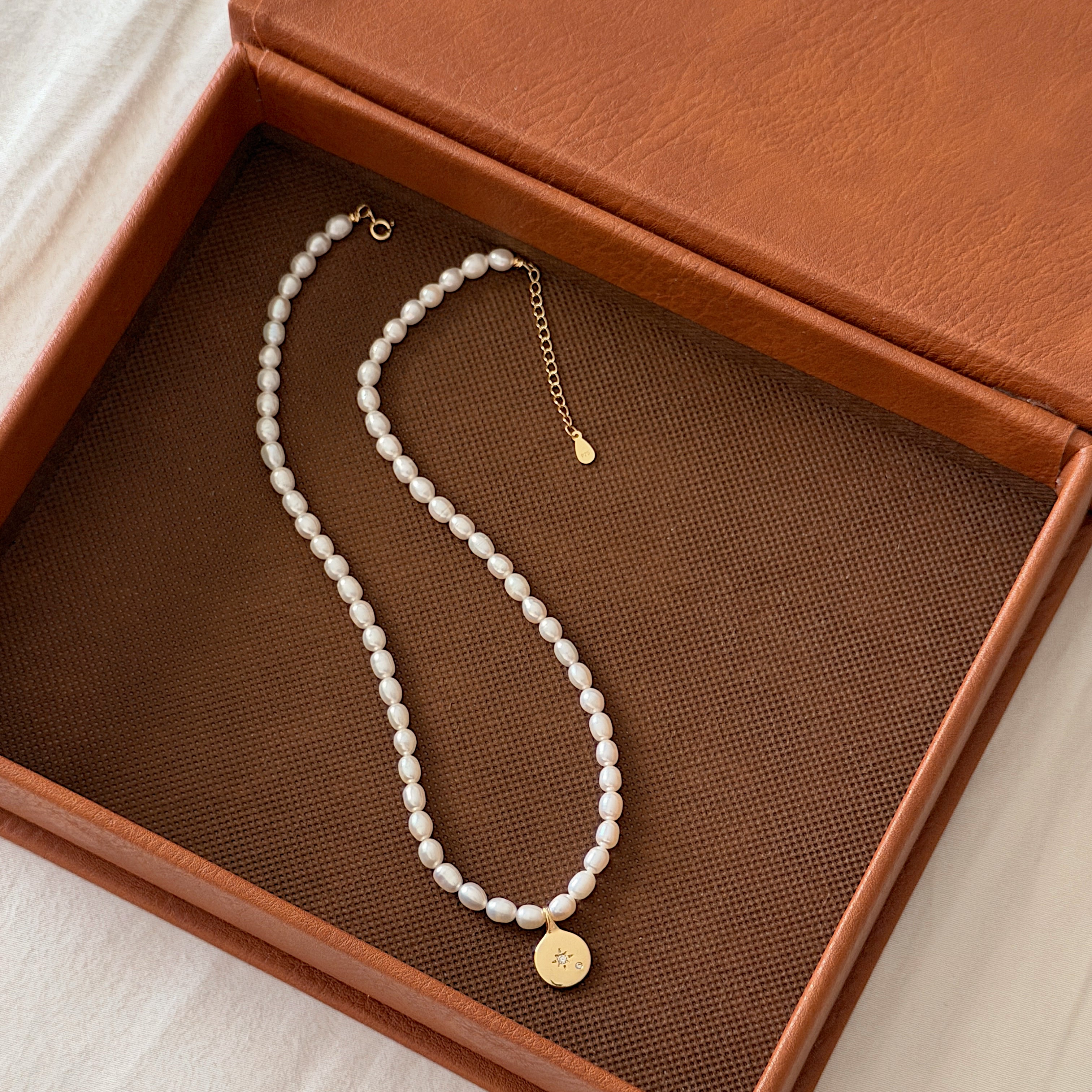 PORTIA Pearl Necklace
