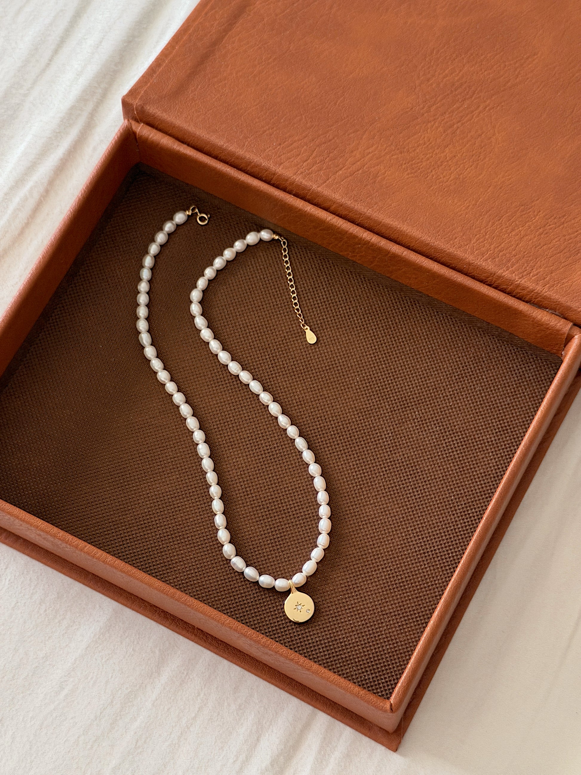 PORTIA Pearl Necklace