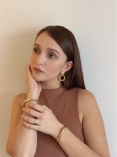 Load image into Gallery viewer, AURORA Pearl earrings
