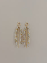 Load image into Gallery viewer, KEIRA earrings
