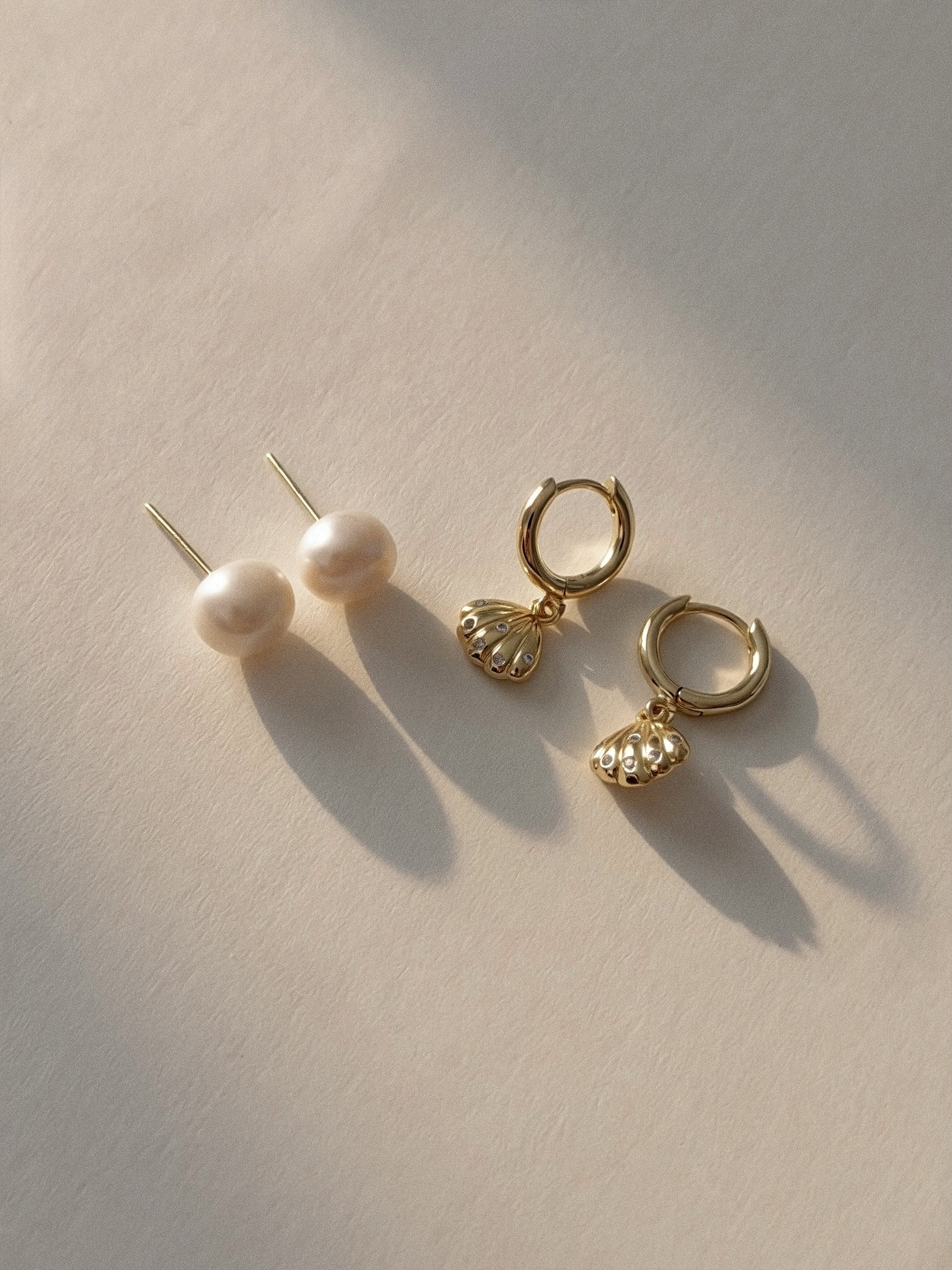 GEMMA Pearl Studs