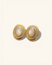 Load image into Gallery viewer, LOUISE Oval Earring
