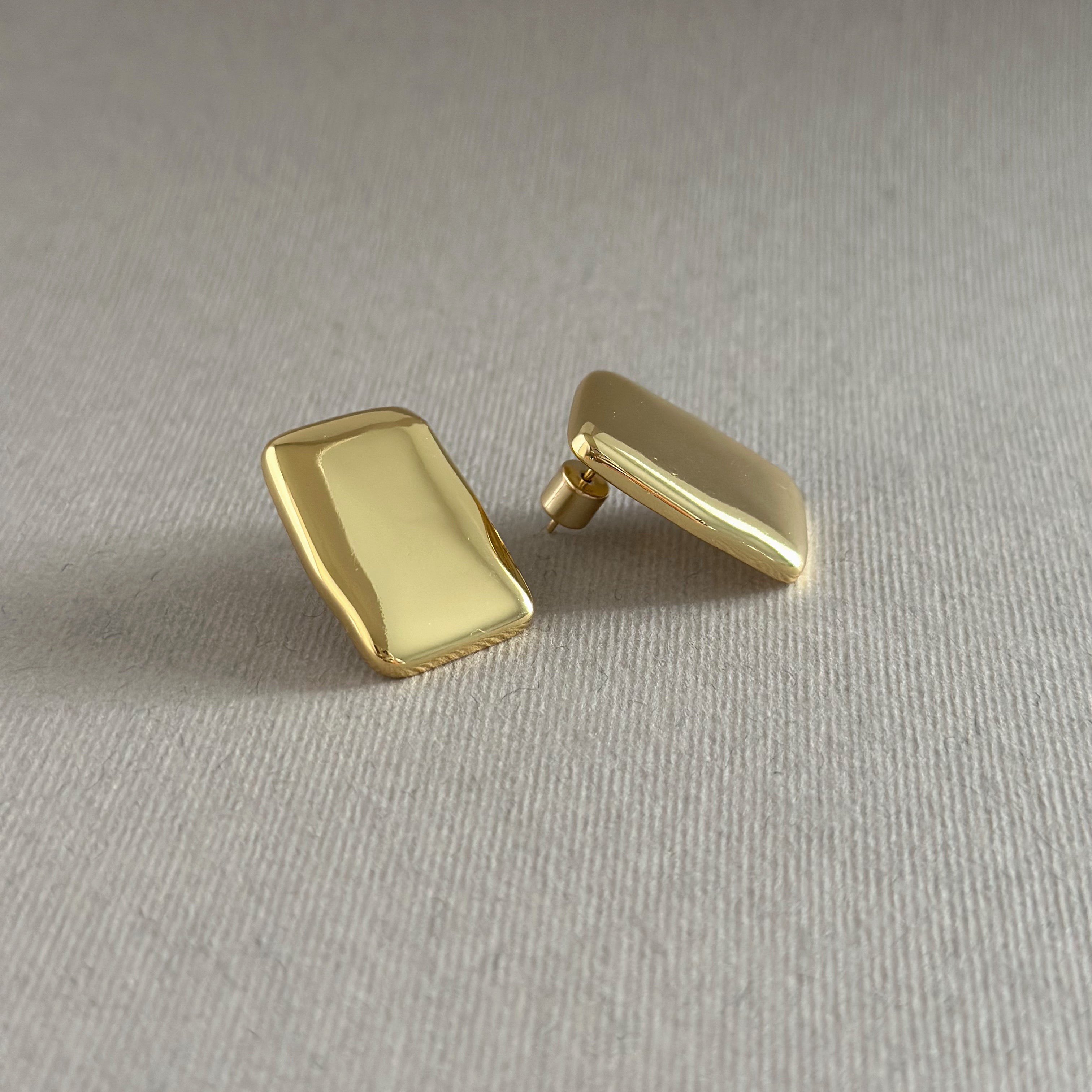 AMBER studs