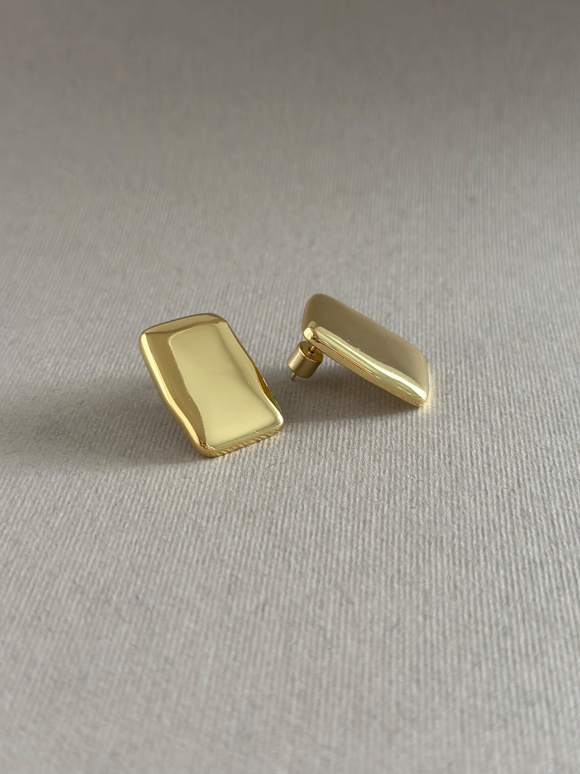 AMBER studs