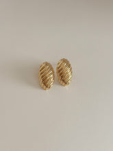 Load image into Gallery viewer, GIGI Earrings

