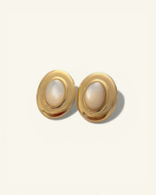 Load image into Gallery viewer, LOUISE Oval Earring
